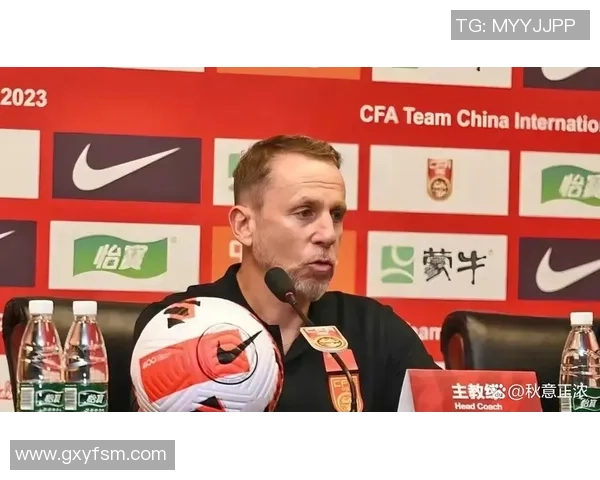 发福后的足球明星近照曝光 身材变化引发球迷热议 发福后的足球明星近照曝光 身材变化引发球迷热议