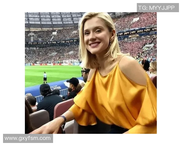 巴西女足球星闪耀绿茵舞台展现桑巴激情与巾帼力量